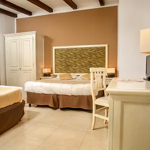 Hotel Domus De Vida, Palau